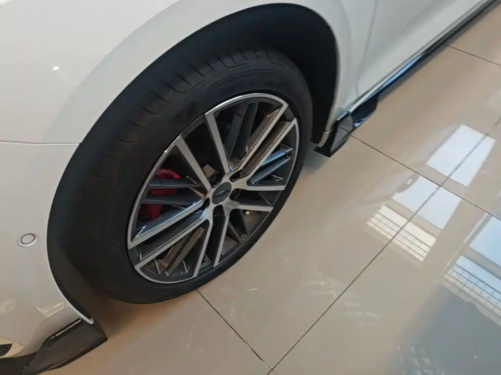 Geely Xing Rui 2025 2024 2.0TD Azure Cloud Edition