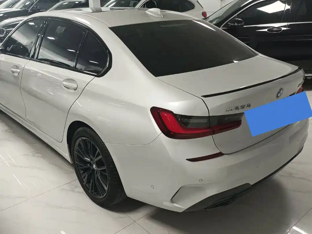 BMW 3 Series 2022 325Li M Sport Shadow Edition фото 14