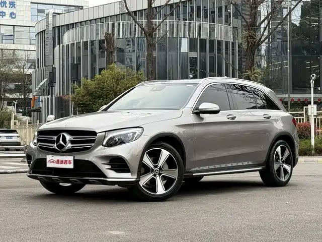 MERCEDES-BENZ GLC