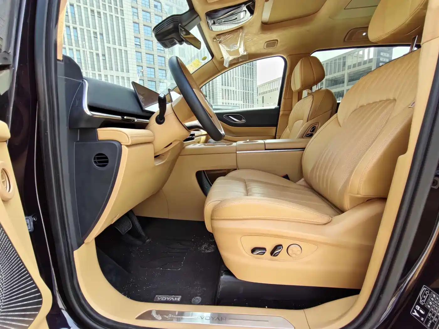 Voyah Auto Voyah Dreamer 2025 PHEV AWD Flagship Kunpeng Edition фото 14