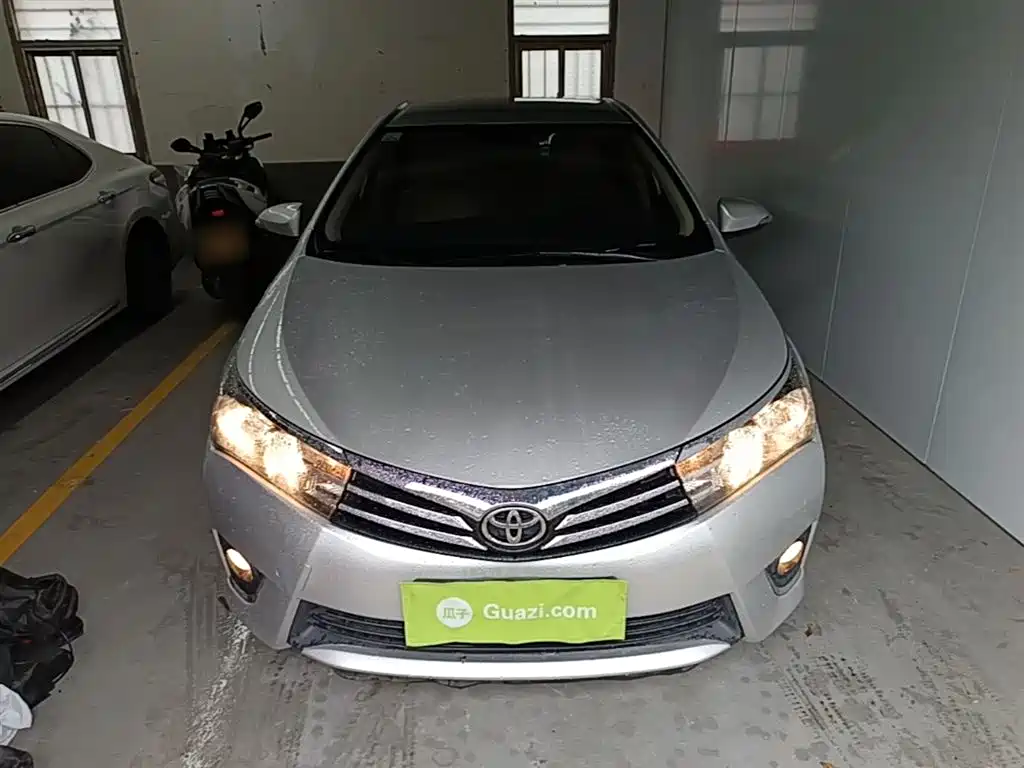 Toyota Corolla 2017 1.6L CVT GL фото 3