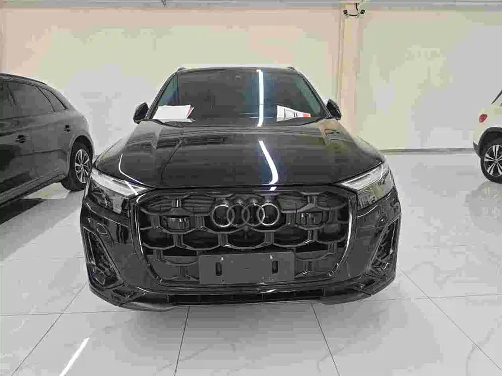 Audi Q7 2024 45 TFSI quattro S line Black Warrior фото 3
