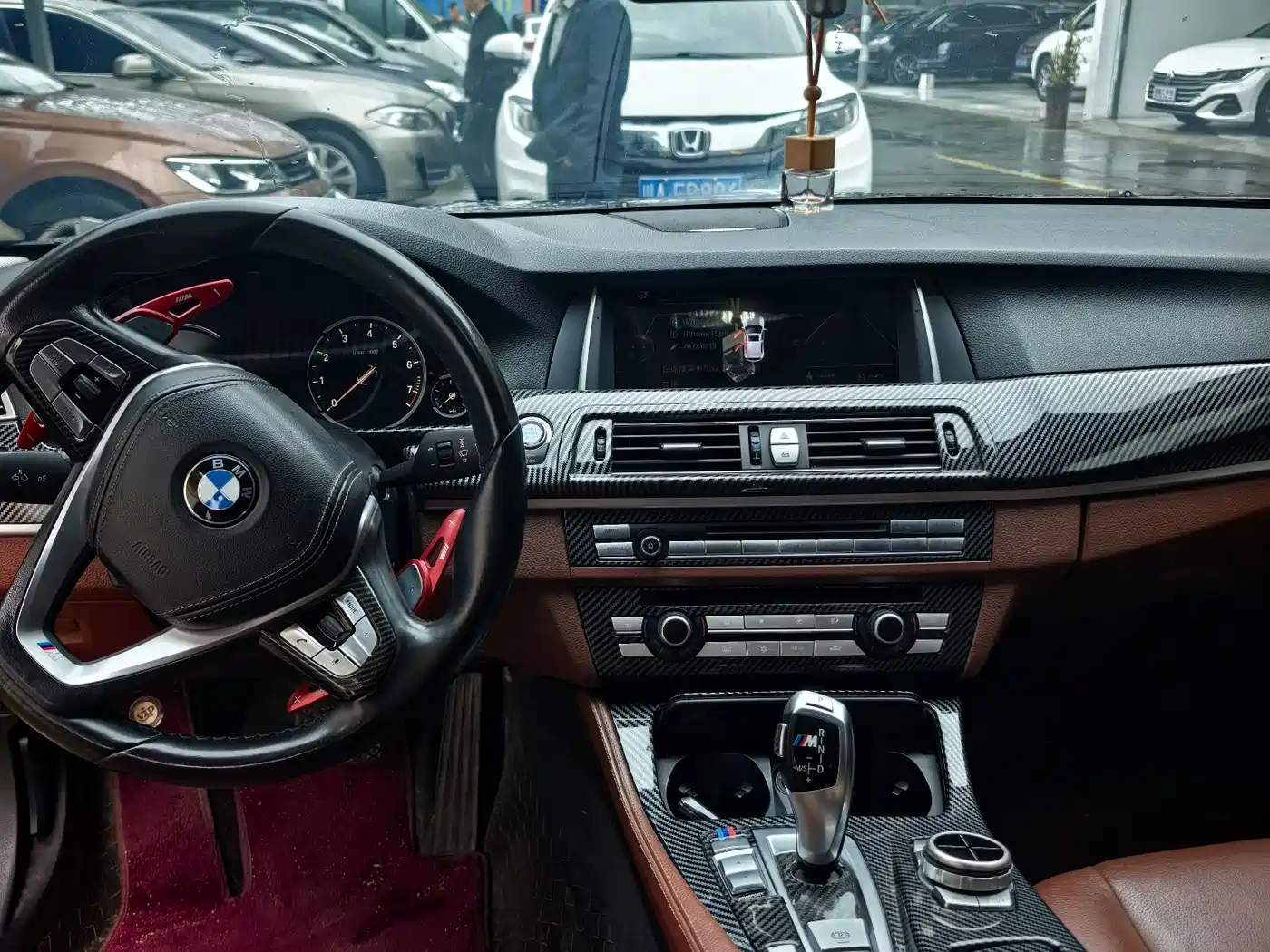 BMW 5 Series 2014 525Li Leading фото 9