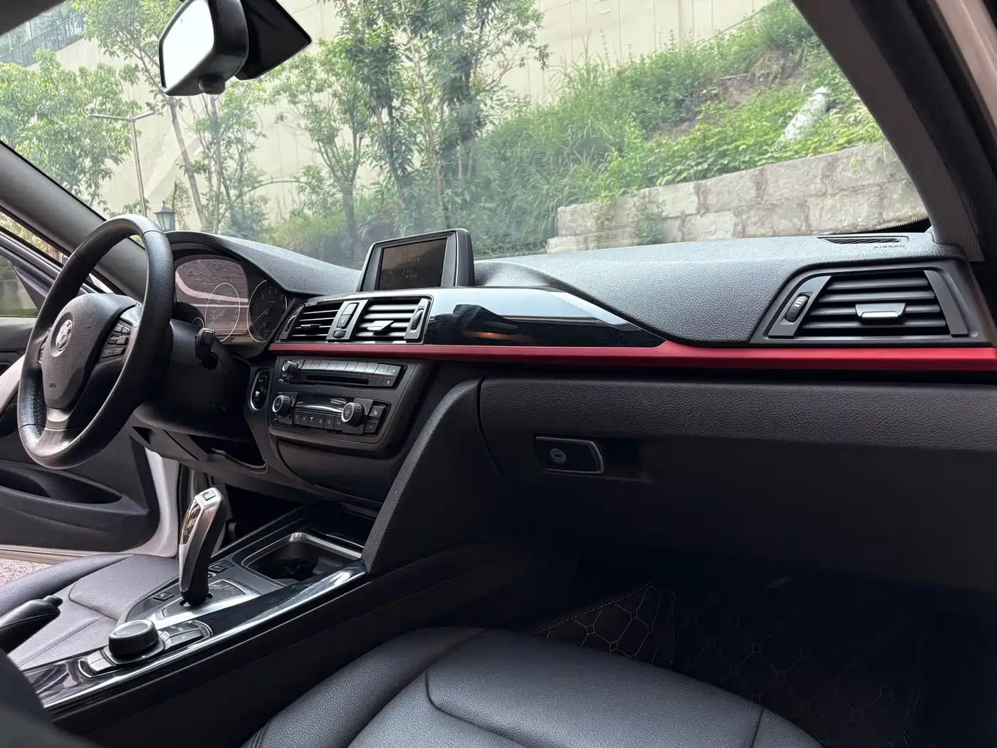 BMW 3 Series 2015 320i Fashion фото 15