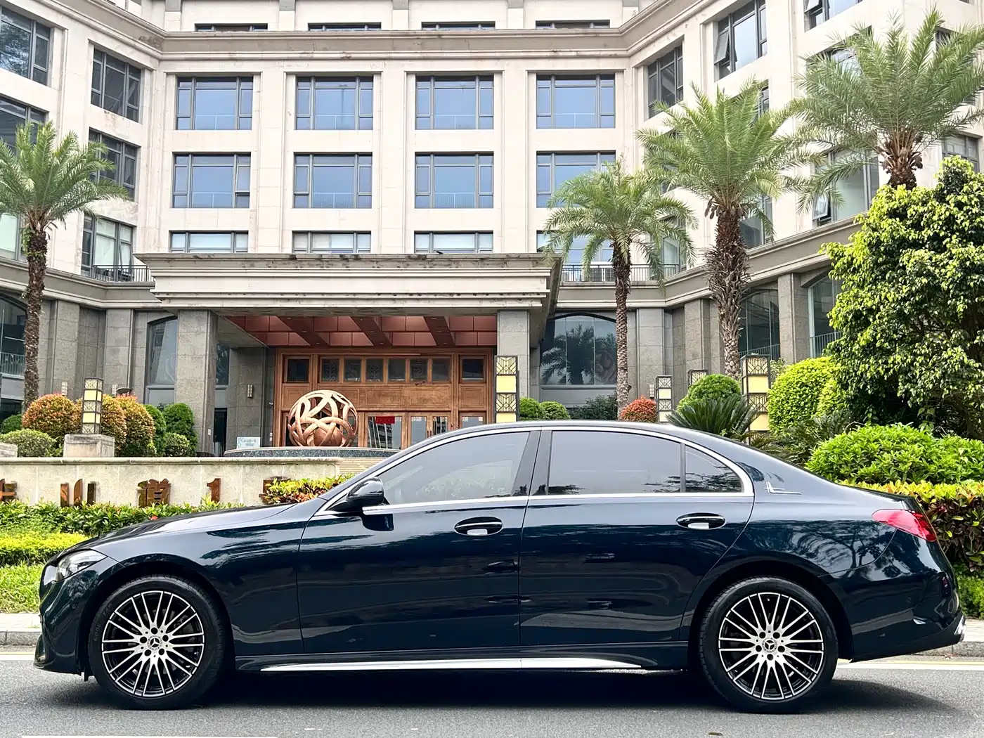 Mercedes-Benz C-Class 2023 C 200 L Sport фото 4