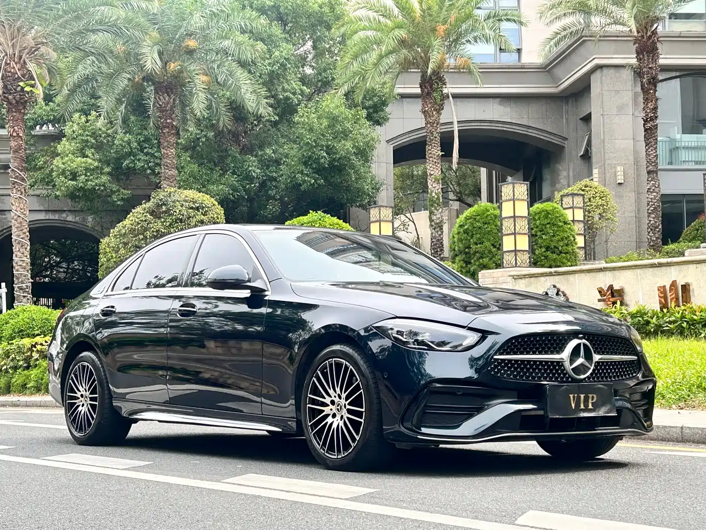 Mercedes-Benz C-Class 2023 C 200 L Sport фото 3