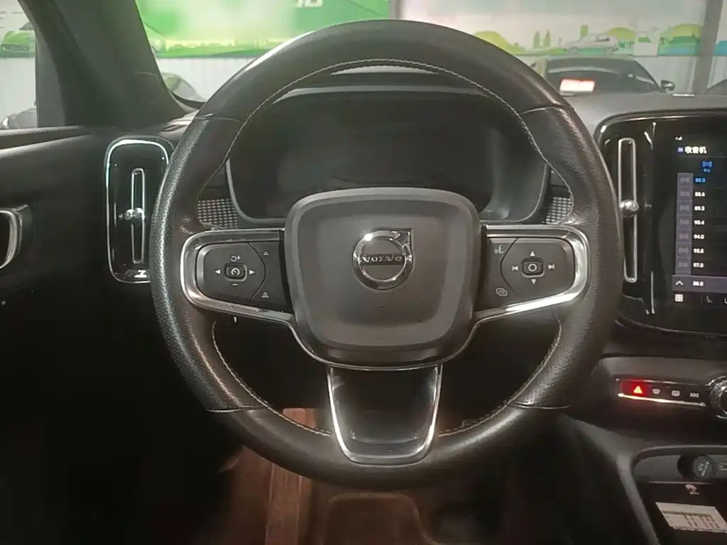 Volvo XC40 New Energy 2021 2021 P8 EV AWD Elegant Sport