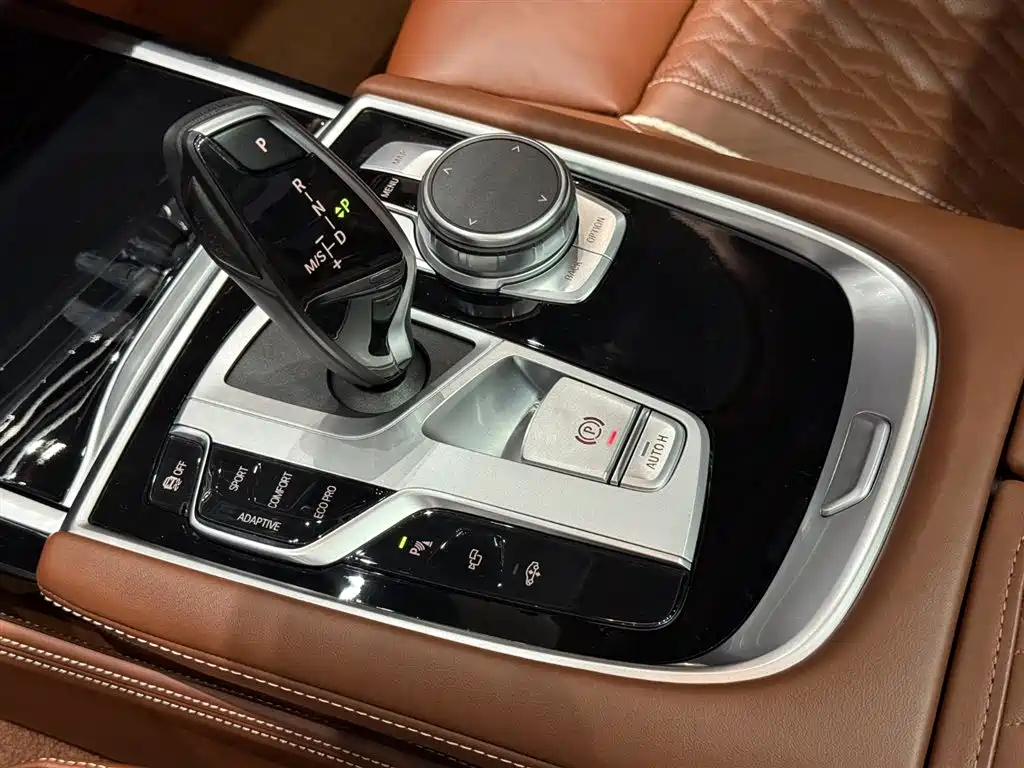 BMW 7 Series 2021 Model 740Li xDrive Executive M Sport Package фото 13