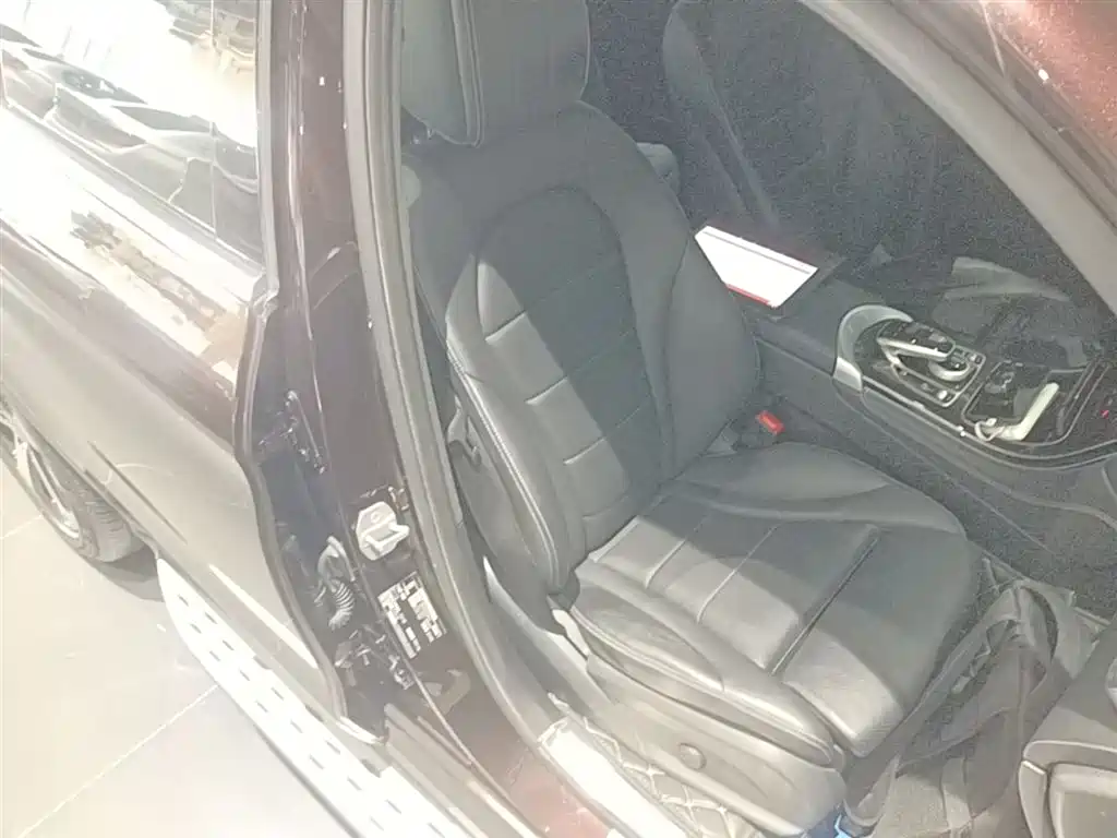Mercedes-Benz GLC 2019 Facelift GLC 260 L 4MATIC Luxury фото 25