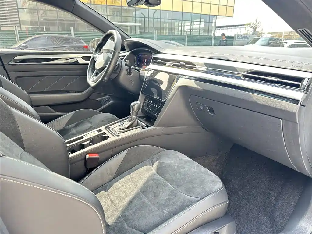 Volkswagen FAW-Volkswagen CC 2021 330TSI Dazzle Edition фото 12