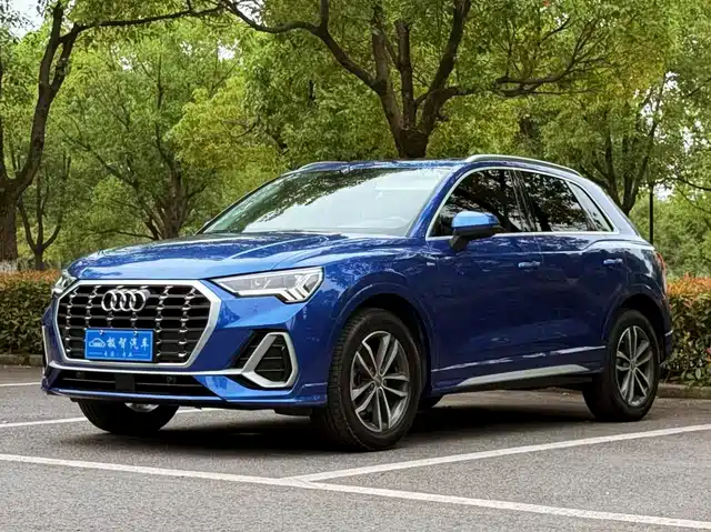 Audi Q3 40 TFSI, Стиль Драйв