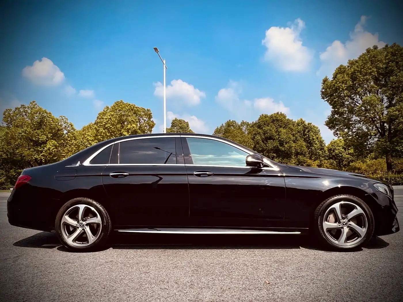 Mercedes-Benz E-Class 2016 E 300 L Sport Fashion Type фото 4