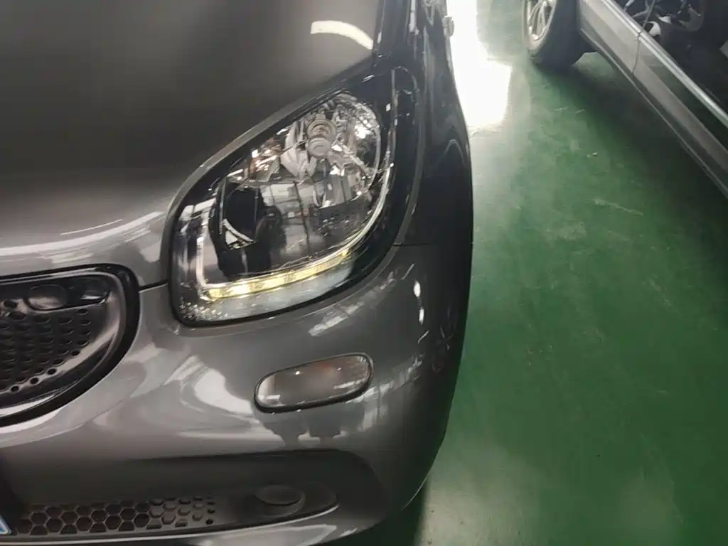 smart forfour 2018 2018 1.0L 52kW Passion Edition