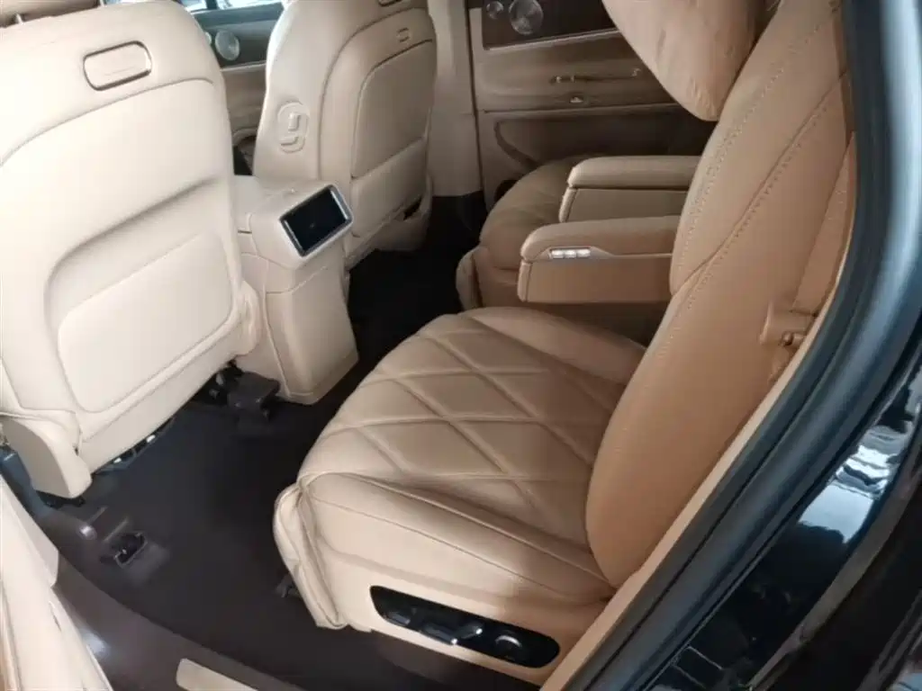 AITO Wenjie AITO M9 2025 Extended Range Ultra 52kWh 6-Seater фото 13
