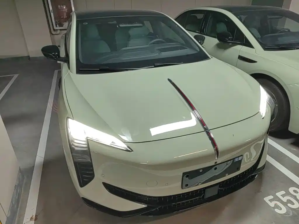 Hongqi EH7 2026 2025 690 Smart Selection Edition