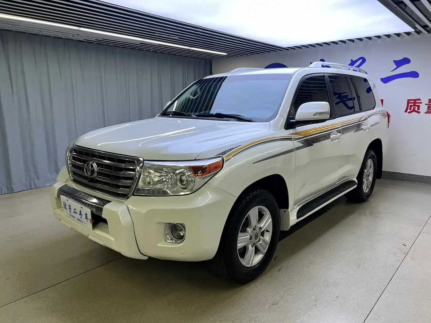 Toyota Land Cruiser (Import) 2015 2015 4.0L V6 Middle East Low Configuration Edition