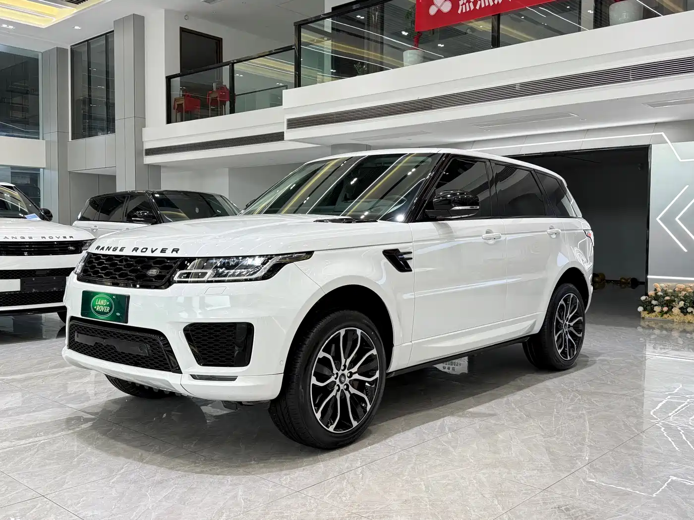 Land Rover Range Rover Sport 2022 3.0 L6 Gloss Black Edition