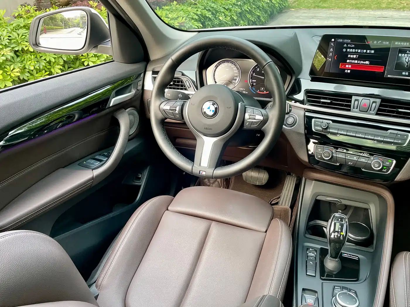 BMW X1 2022 sDrive25Li Leading фото 12