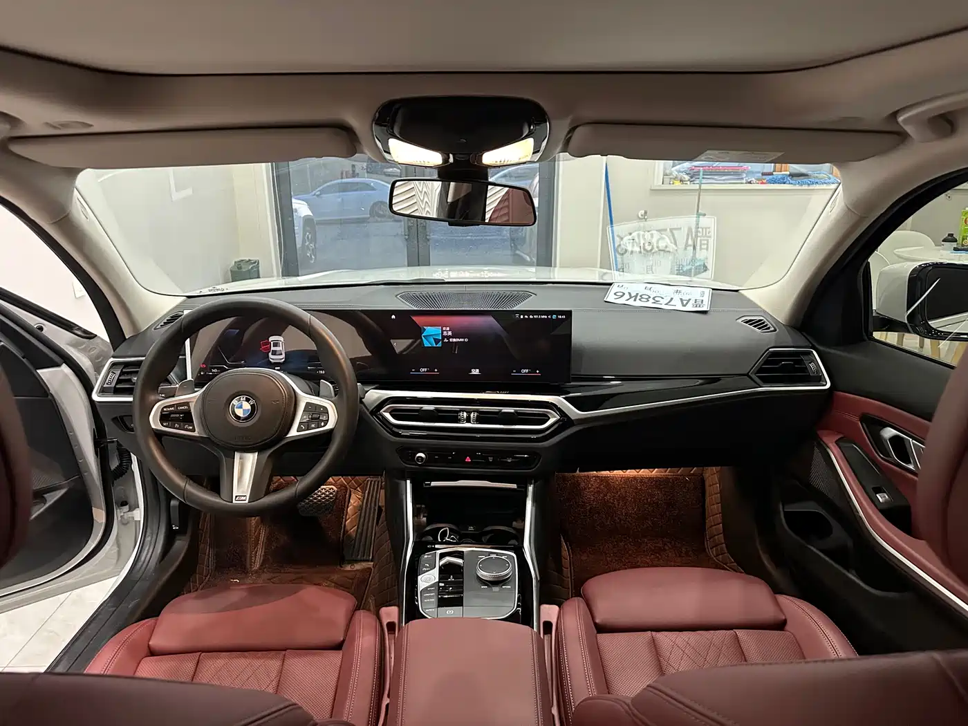 BMW 3 Series 2023 320Li M Sport Package фото 9