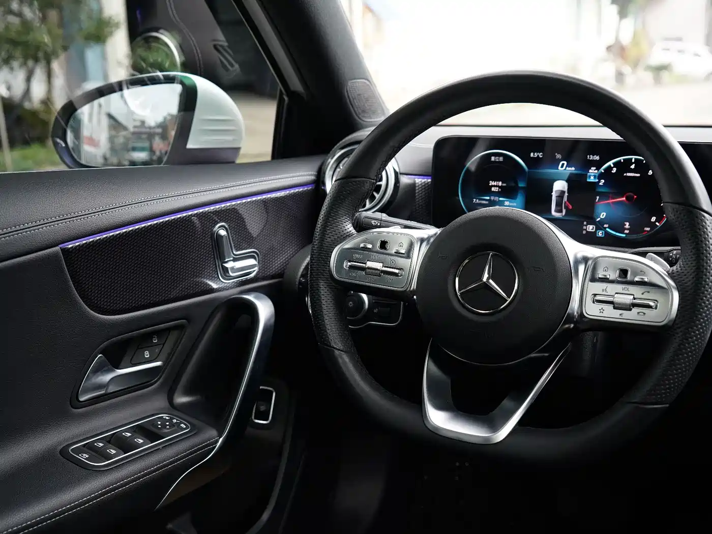 Mercedes-Benz A-Class 2023 A 200 L Fashion фото 15