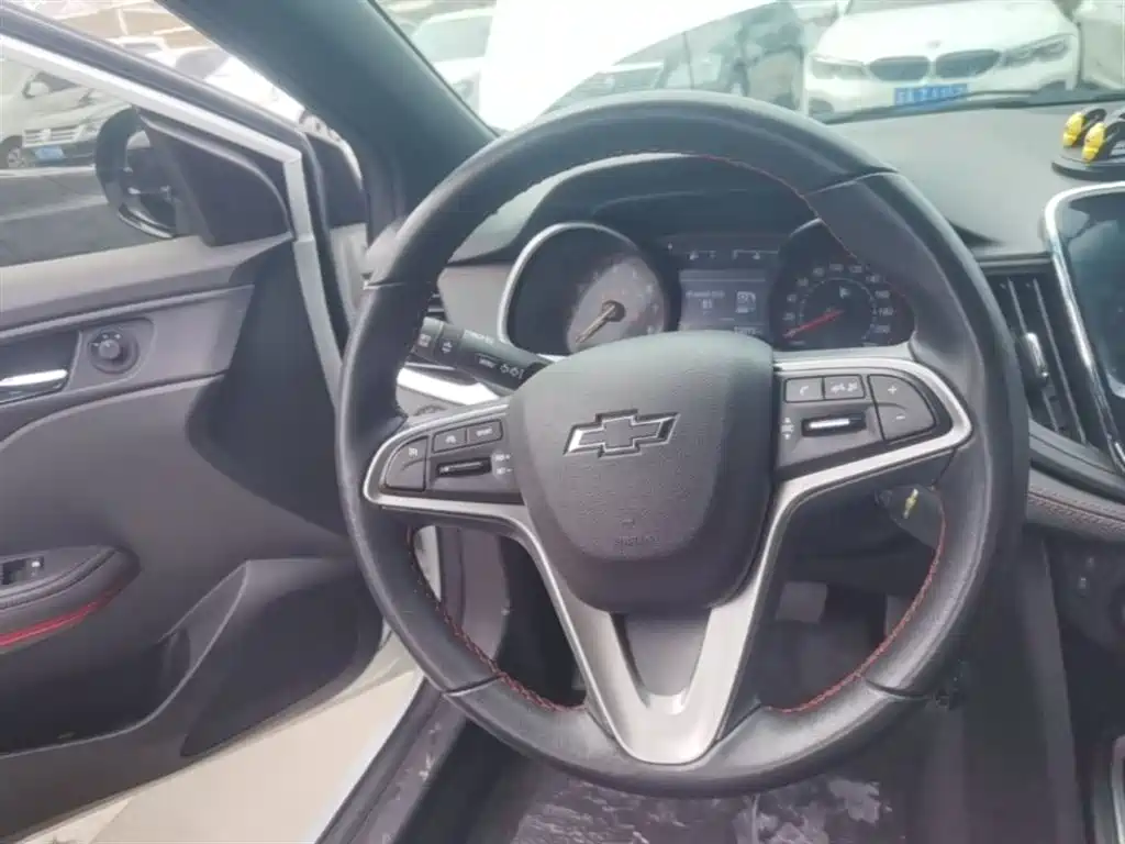 Chevrolet Monza 2022 Mild Hybrid RS 330T Automatic Comfort Edition фото 11
