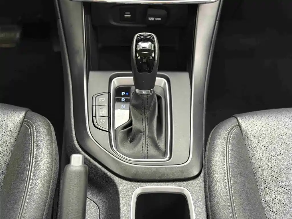 Hyundai Beijing Hyundai ix35 2019 2.0L Automatic 2WD Zhiyong·Smooth Enjoy China VI фото 30