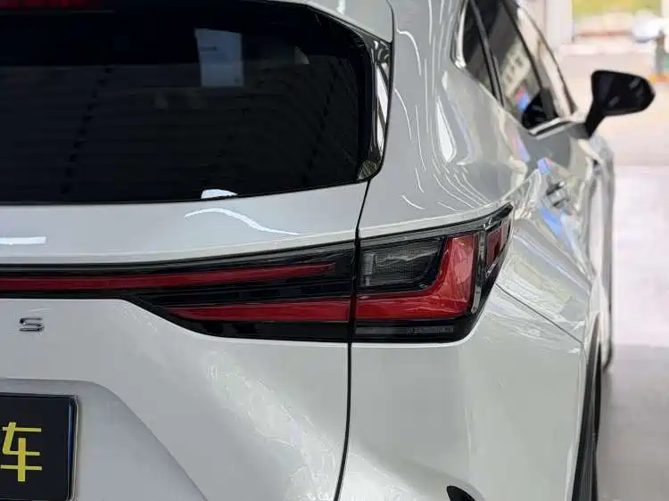 Lexus NX 2022 260 FWD Innovation Edition фото 7