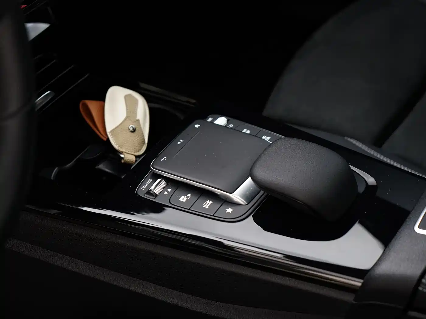 Mercedes-Benz A-Class 2023 A 200 L Fashion фото 17