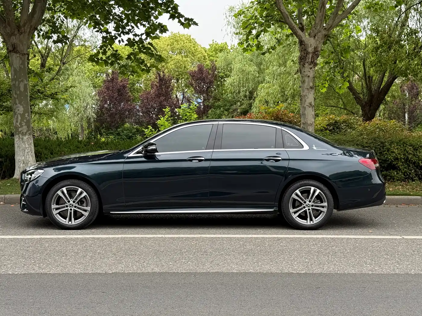 Mercedes-Benz E-Class 2023 Facelift E 260 L Sport фото 4