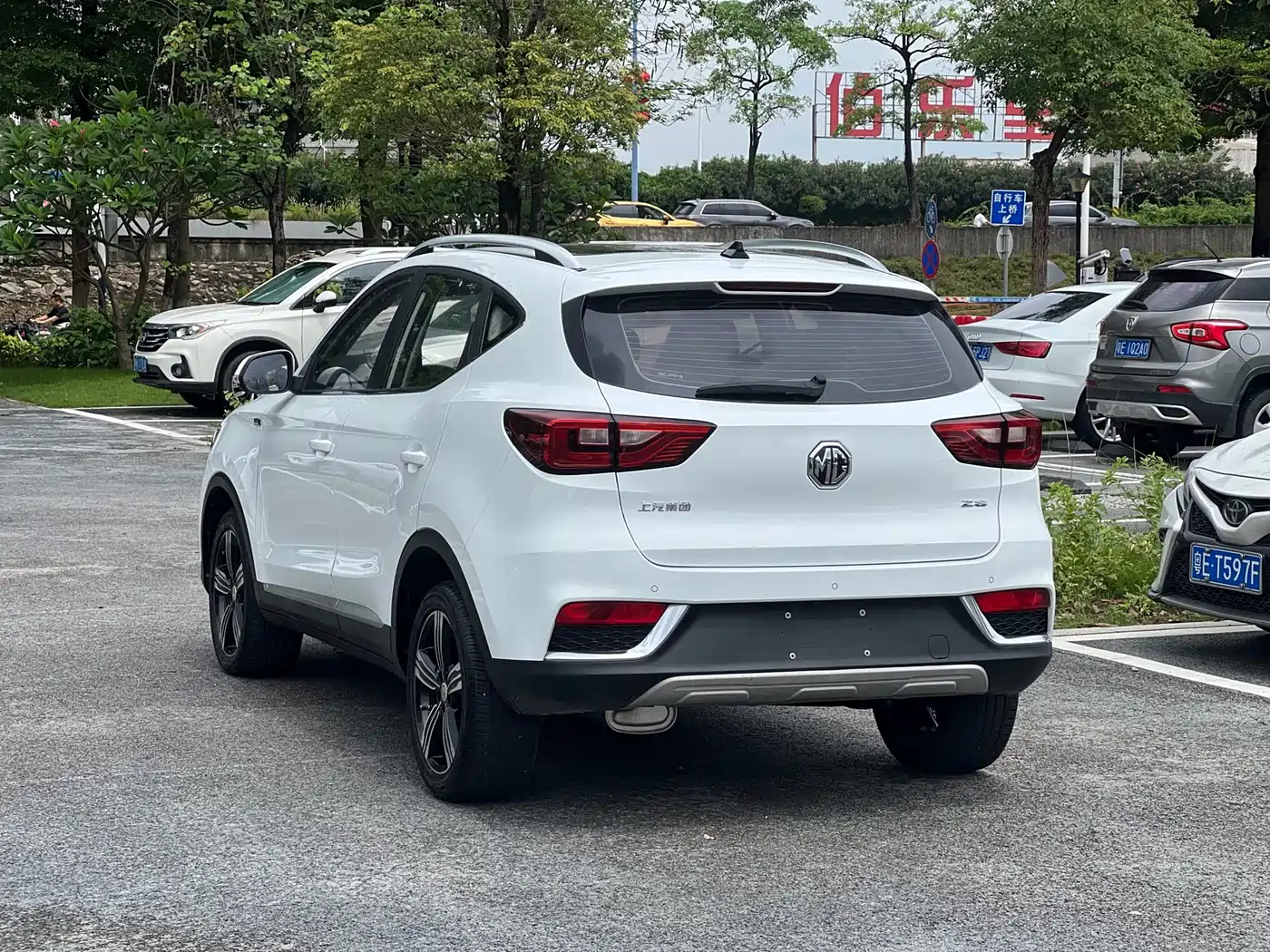 MG ZS 2017 2017 1.5L Auto Premium Internet Edition