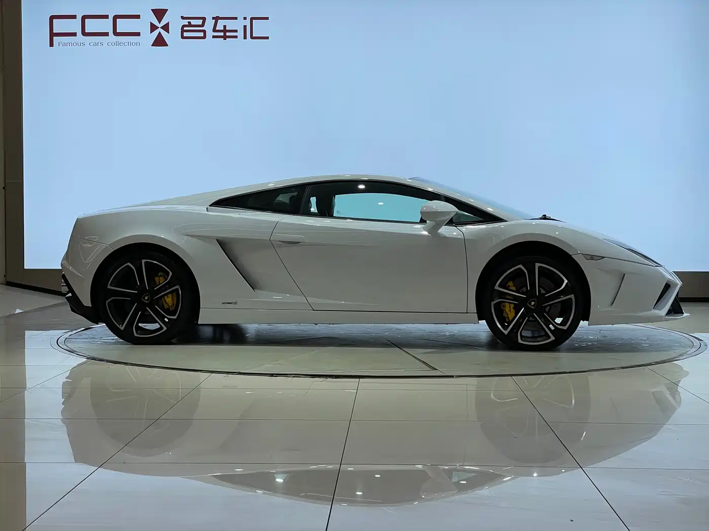 Lamborghini Gallardo 2011 Lamborghini Gallardo LP 560-4 Bicolore фото 4