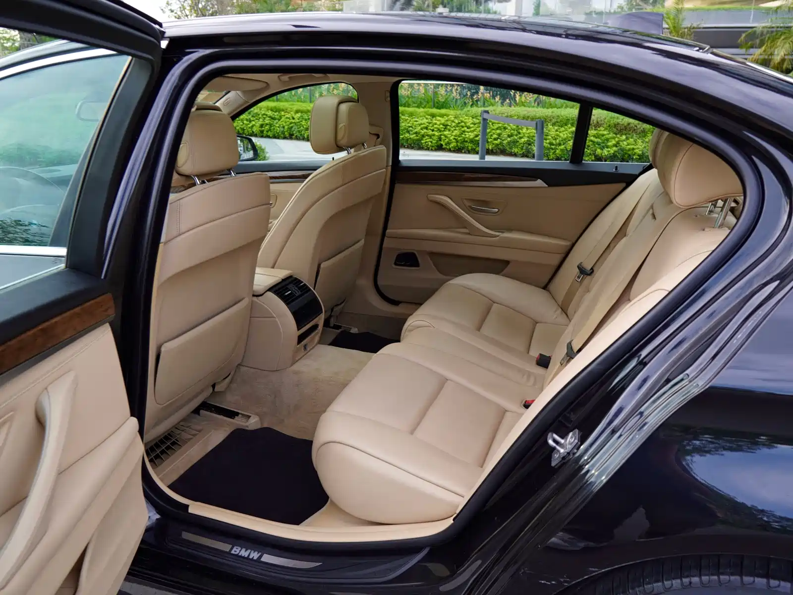 Photo 6 - BMW 5 Series