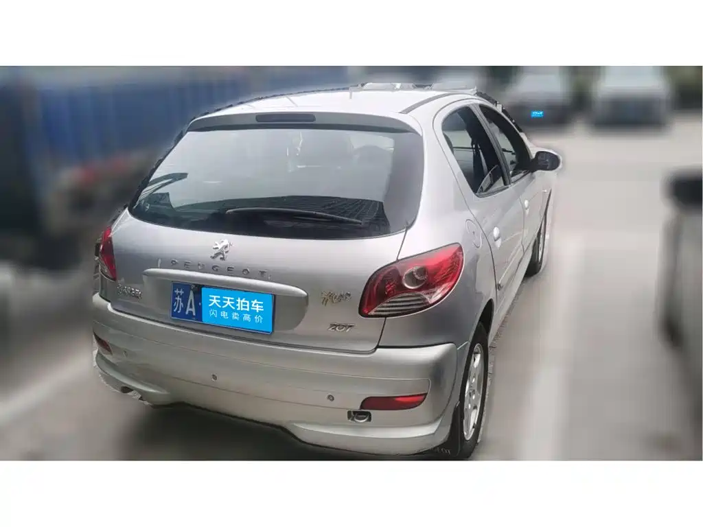 Peugeot 207 2012 2011 Hatchback 1.4L Manual Joy Edition