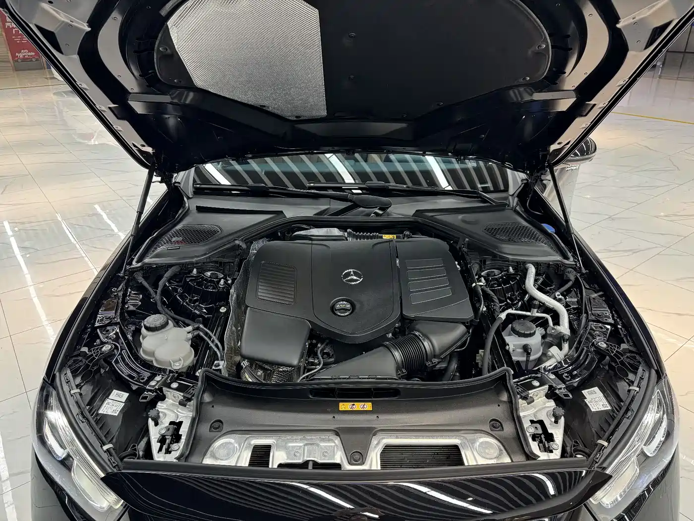 Mercedes-Benz E-Class 2024 Model E 300 L Luxury фото 8