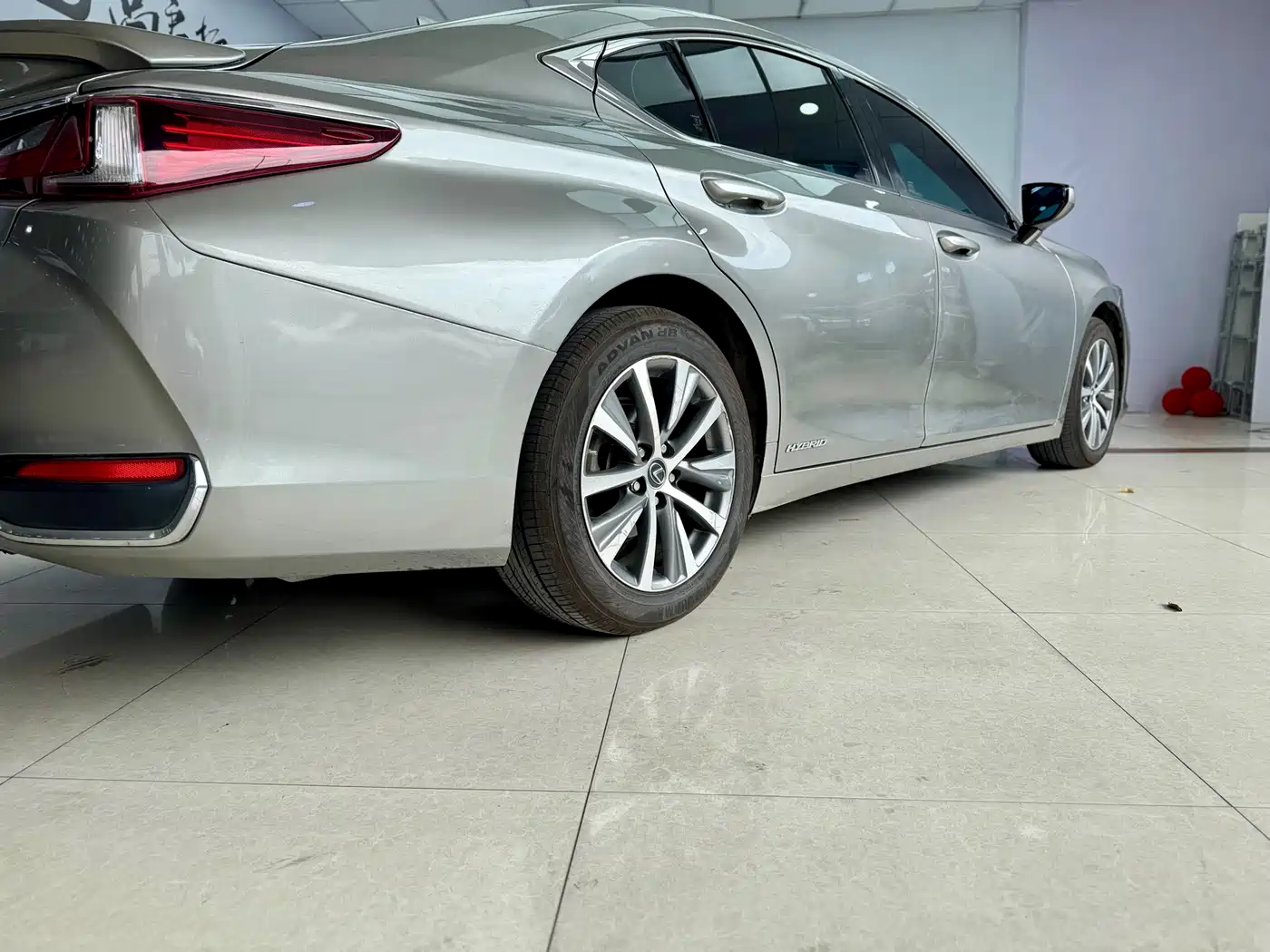 Lexus ES 2020 Model 300h Excellence Edition фото 22