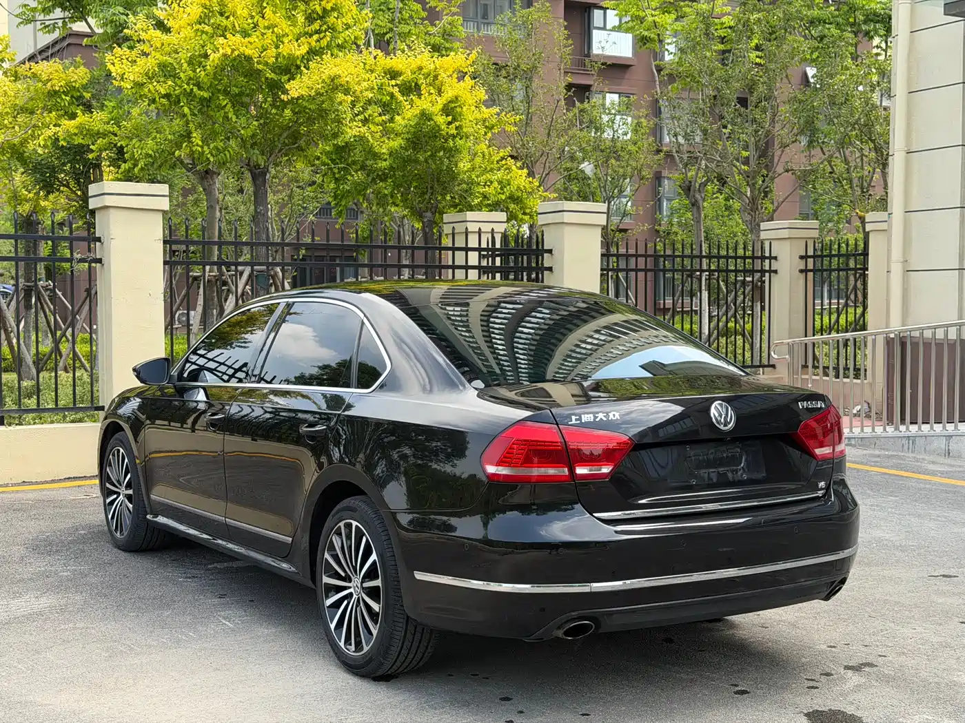 Volkswagen Passat 2014 3.0L V6 DSG Flagship Premium Edition фото 7
