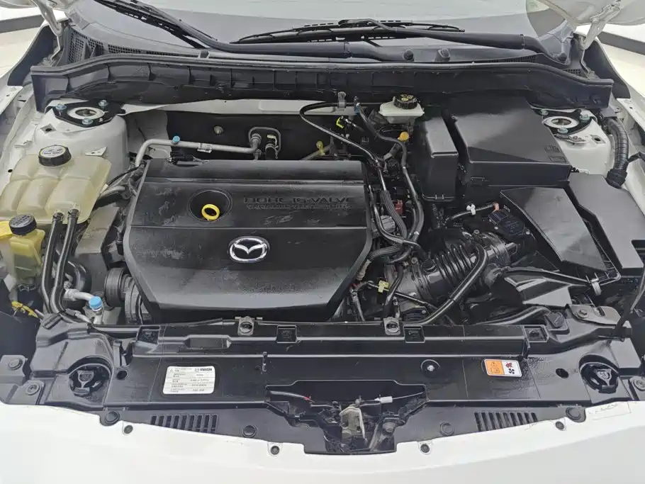 Mazda Mazda3 Axela 2014 2012 Hatchback 2.0L Automatic Luxury