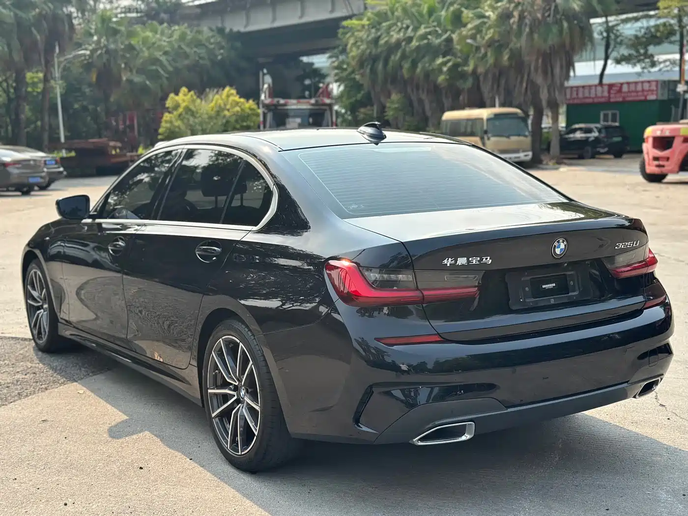 BMW 3 SERIES