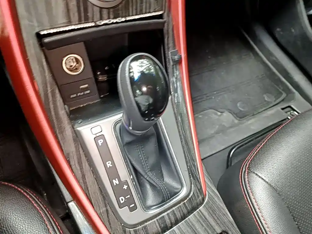 Hyundai Langdong 2016 1.6L Automatic Premium Edition фото 14