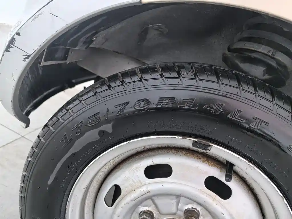 Wuling Motors Wuling Rongguang 2011 2011 1.2L Base Model