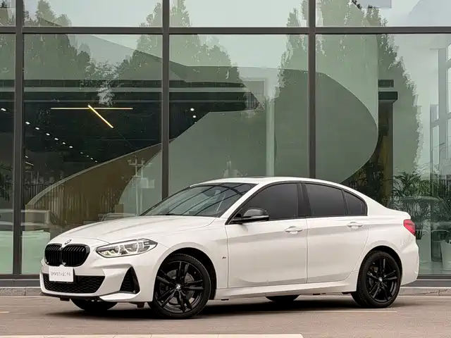 BMW 1 Series 2023