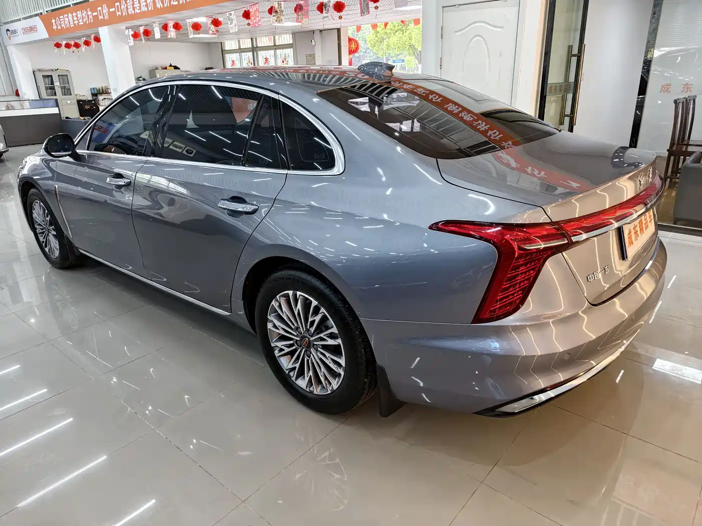 Hongqi H5 2023 1.5T DCT Smart Connect Flag Rhythm фото 4