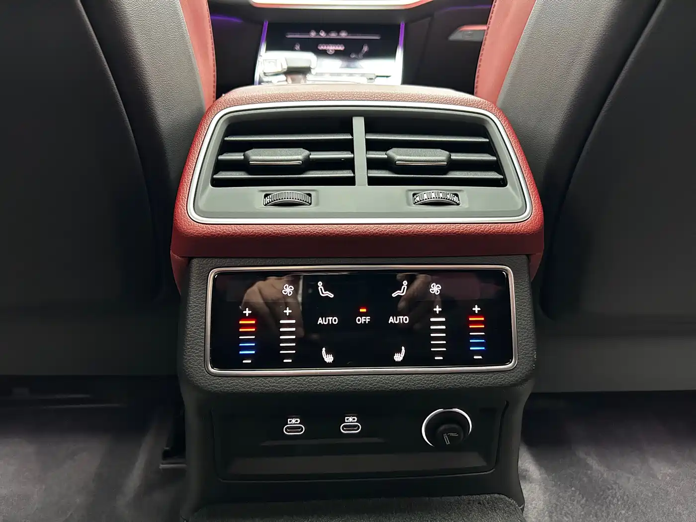 Audi A7L 2024 45 TFSI quattro S-line Black Warrior Edition фото 17