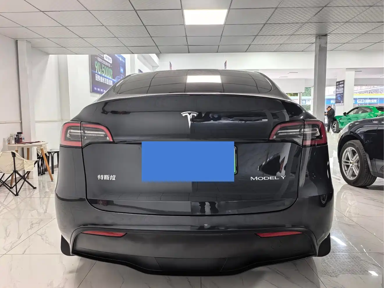 TESLA MODEL Y