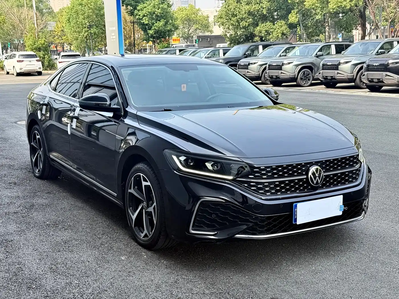 Volkswagen Passat 2024 330TSI Starlight Elite Edition фото 3