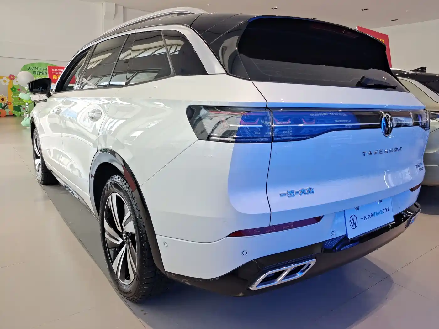 Volkswagen Talagon 2023 380TSI 4WD R-Line Touring Edition фото 3