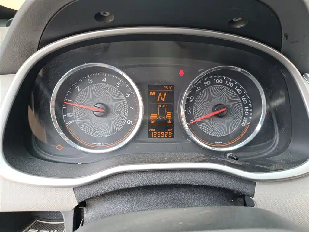 Chevrolet Sail 2018 Sail 3 1.3L AMT Ideal фото 8