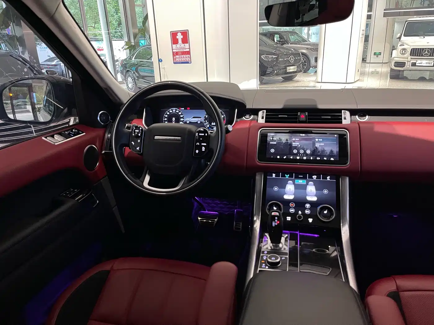 Land Rover Range Rover Sport 2022 3.0 L6 Gloss Black Edition фото 6