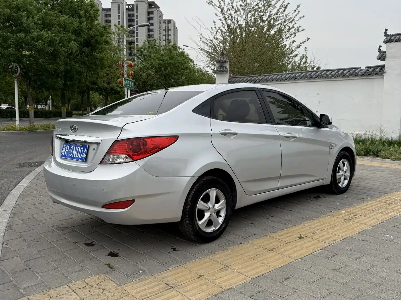 Hyundai Verna 2010 Sedan 1.4L Automatic Comfort GS фото 7