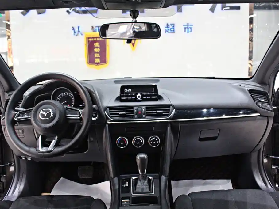 Mazda CX-4 2020 2.0L Auto 2WD Skyactiv-Vitality Edition фото 10